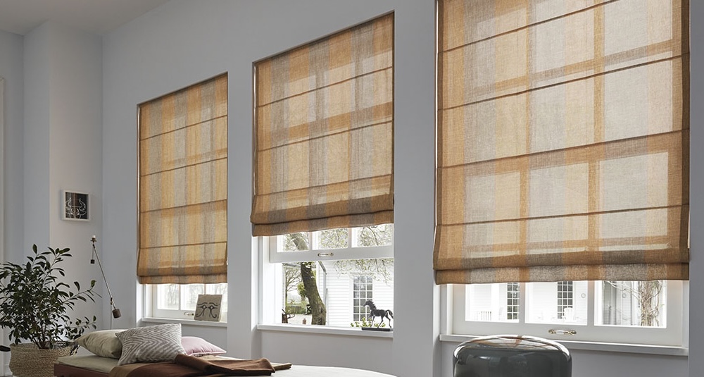 Raffrollos & Faltrollos nach Maß – elegante Fensterdekoration