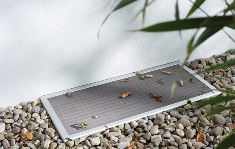 [BILD 5] Detailaufnahme einer hochwertigen Lichtschachtabdeckung.